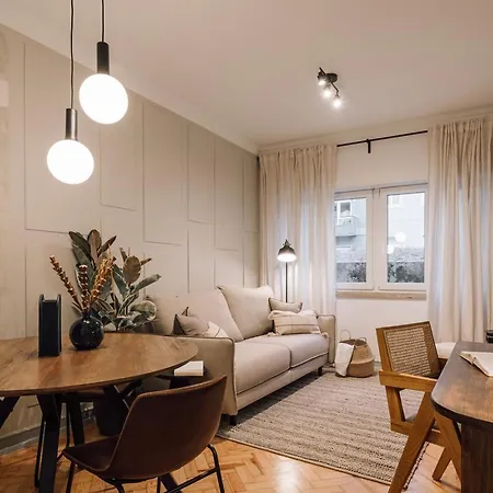 Estoril - 2 Bedrooms In Estrela